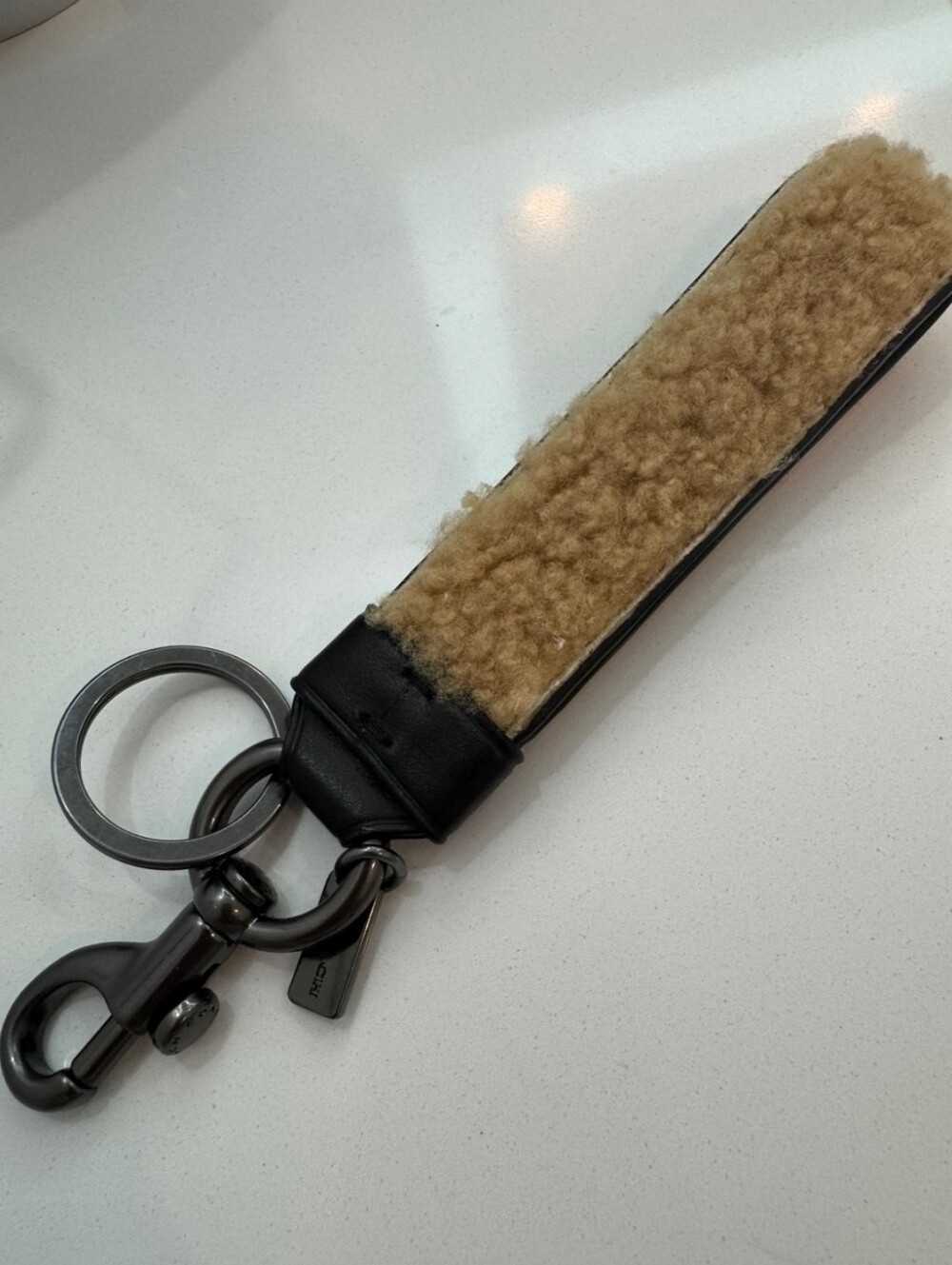 COACH NWOT: (UNISEX) Leather & Shearling Bag Charm/Key Fob Strap
